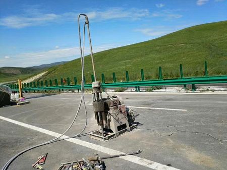 德庆公路地基基础注浆加固